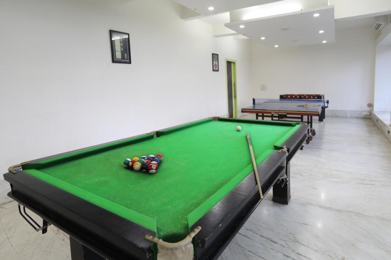 Hotel Aristro Lonavala Eksteriør billede