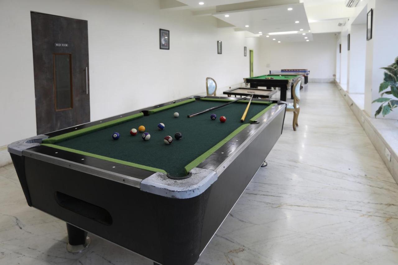 Hotel Aristro Lonavala Eksteriør billede