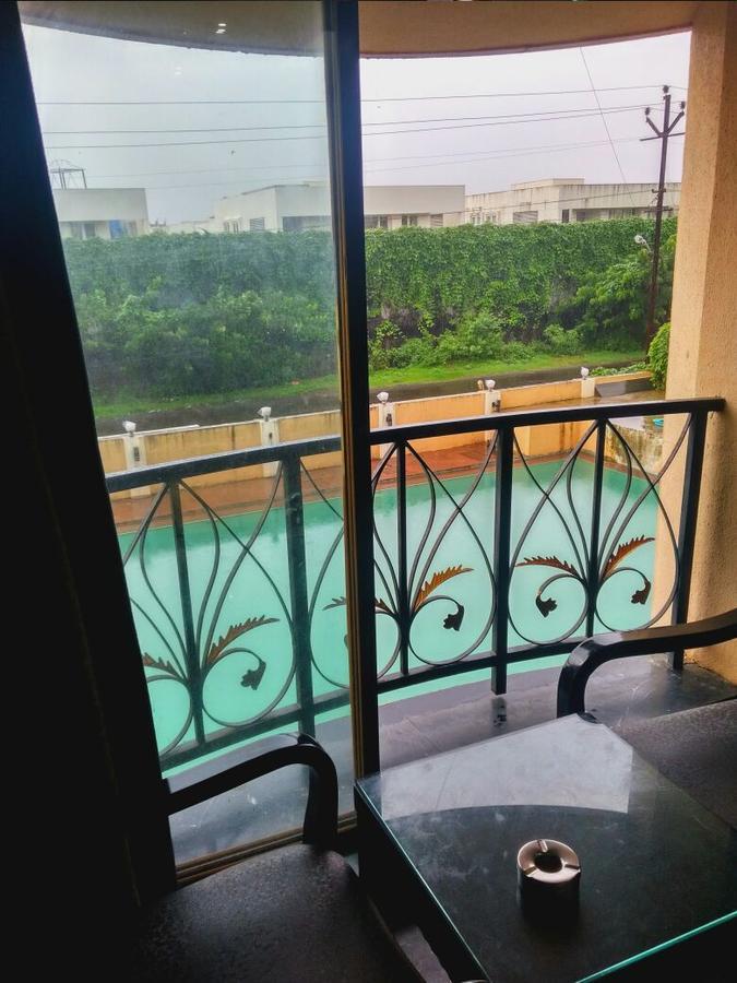 Hotel Aristro Lonavala Eksteriør billede