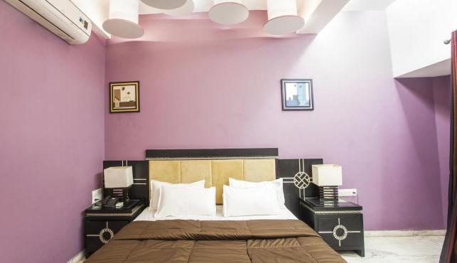 Hotel Aristro Lonavala Eksteriør billede