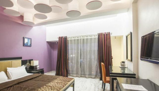 Hotel Aristro Lonavala Eksteriør billede